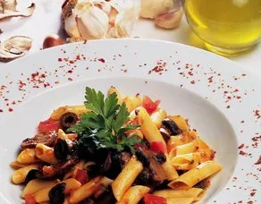 Acı Soslu Mantarlı Penne