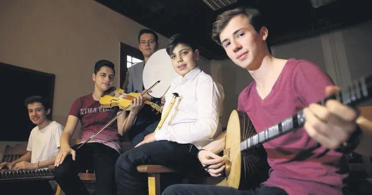 Surıyeli öğrencinin Türk müziği aşkı