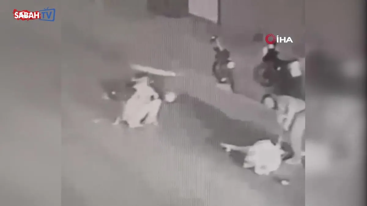 Camiye gitmek için evinden çıkan adam motosiklet çarpması sonucu hayatını kaybetti! Kaza anı kamerada | Video videosunu izle Camiye gitmek için evinden çıkan adam motosiklet çarpması sonucu hayatını kaybetti! Kaza anı kamerada | Video videosunu izle