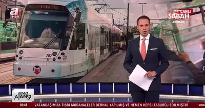 POS cihazına takılan tramvay, raylardan çıkıp elektrik direğine çarptı | Video