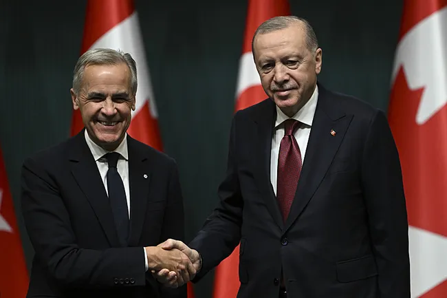 son-dakika-milli-savunma-hamlelerinde-turkiye-ornek-ulke-kanadadan-ssb-modeli-hamlesi-carneyden-ovgu-dolu-sozl-1792760003547.jpeg SON DAKİKA… Milli savunma hamlelerinde Türkiye örnek ülke! Kanada’dan SSB modeli hamlesi: Carney’den övgü dolu sözler