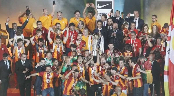 Tek bir istisna var! 26. hafta'ya lider giren takımlar sezonu nerede tamamlıyor?