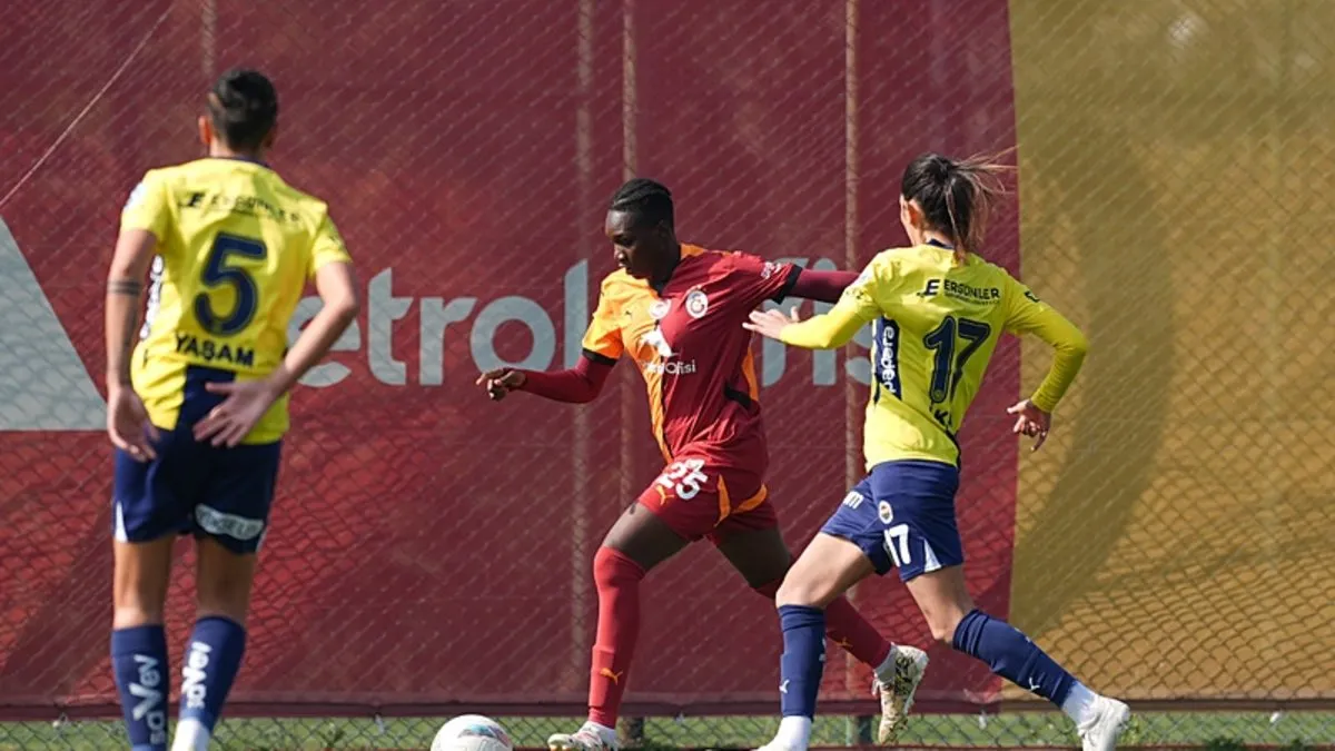 Turkcell Kadın Futbol Süper Ligi: Galatasaray ile Fenerbahçe yenişemedi!