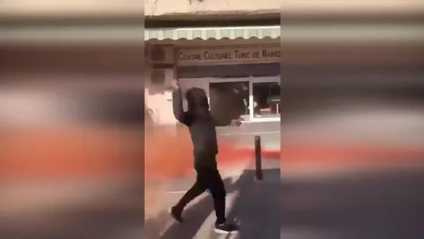Fransa'da PKK destekçileri mescitlere ve Türk Kültür Merkezi'ne saldırdı!