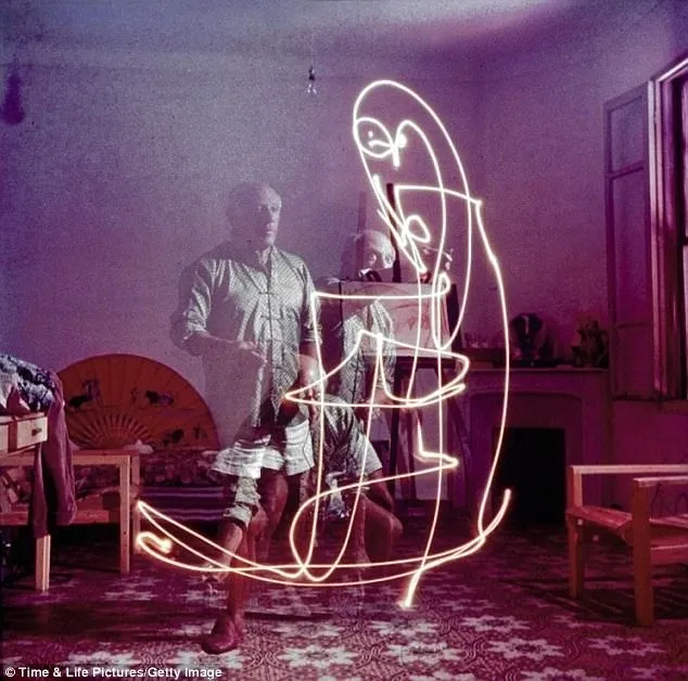 Picasso’nun ışık sanatı