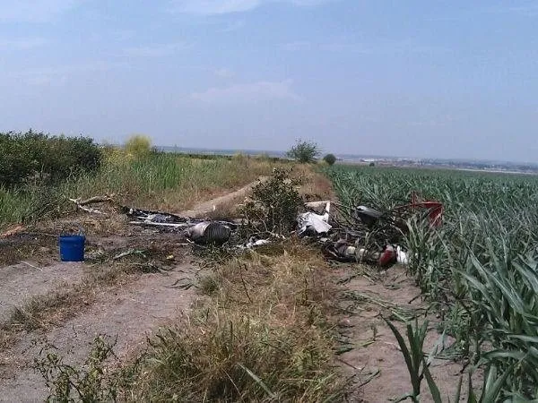 Adana’da gösteri uçağı düştü