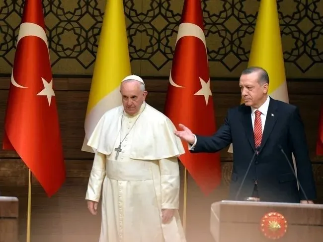 Papa’dan Başkan Erdoğan’a teşekkür: Dünya barışı için çok çalışan az sayıda liderlerden biri