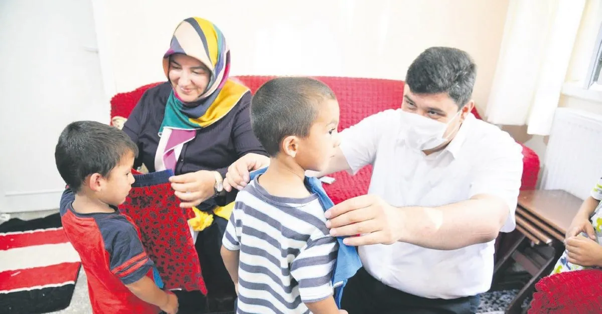 Bayram Oncesi Bayrami Yasadilar Bir Cocuk Da Sen Giydir Ankara Baskent Haberleri