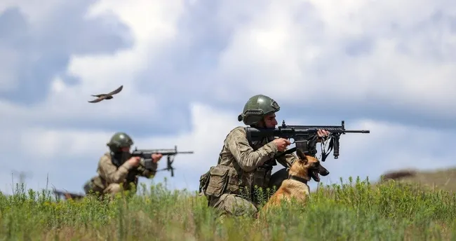 MSB duyurdu! Hudut Kartalları 12 şüpheliyi yakaladı MSB duyurdu! Hudut Kartalları 12 şüpheliyi yakaladı