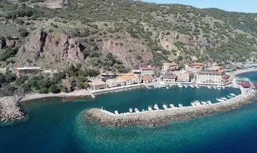Kaya ıslahı tamamlanan Assos Antik Limanı yeniden turistleri ağırlıyor