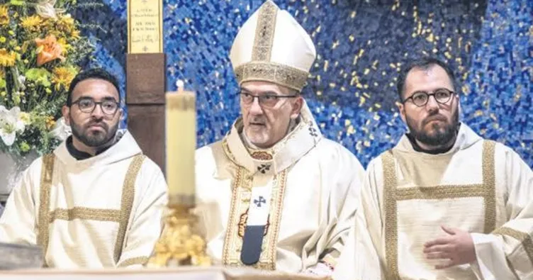 Gözler Kardinaller Meclisi’nde