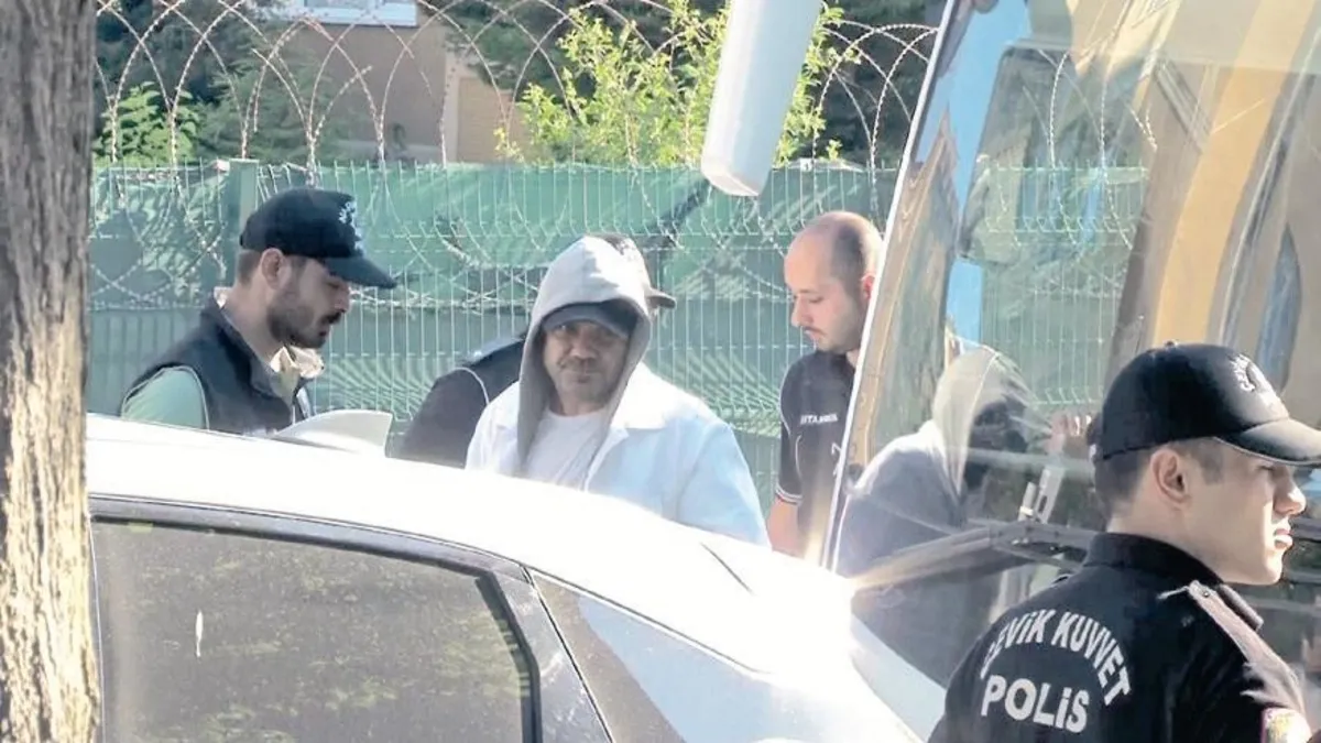 Kenan Doğulu ve Beren Saat'in de Arasında Olduğu 23 Ünlü Gözaltına Alındı