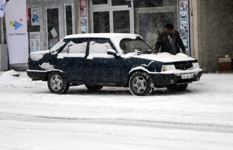 Ardahan güne karla uyandı