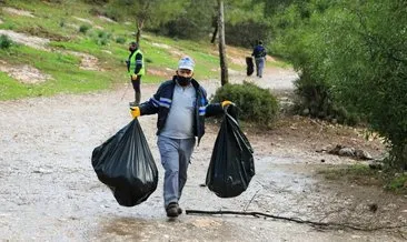 Gönüllüler ’Cennet Koy’da çevre temizliği yaptı