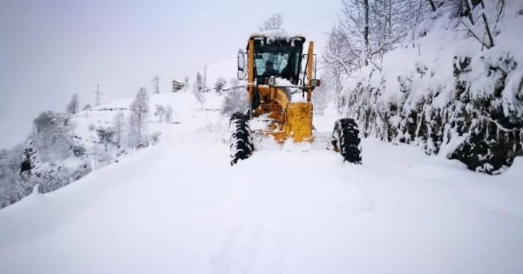 Rize’de yağan kar yüksek kesimlerde etkili oldu, 41 yol ulaşıma kapandı