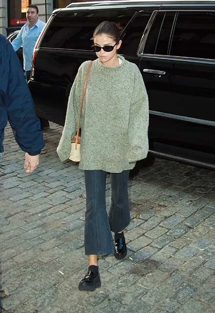 Selena Gomez, sokak stiliyle hayran bıraktı!