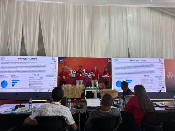 ardahan-il-tarim-mudurlugu-teknofest-2025-turkiye-birincisi-oldu-1758647289359.jpg