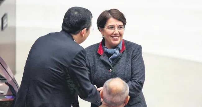 Ayşe Nur Bahçekapılı: Bu saygısızlık bana değil ülkeme yapıldı