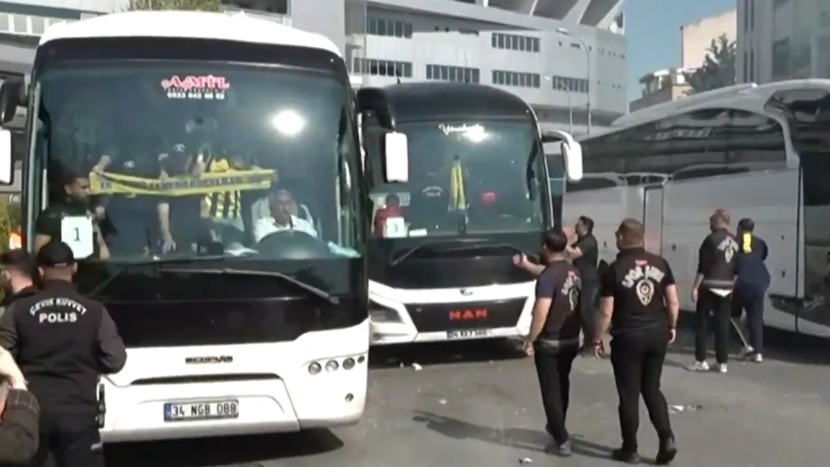 Fenerbahçe taraftarı, RAMS Park’a hareket etti Fenerbahçe taraftarı, RAMS Park’a hareket etti