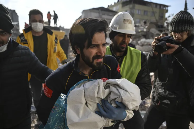 Kahramanmaraş depreminde inanç, umut, mucize bir arada! İşte o ...