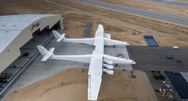 Dünyanın en büyük uçağı havalanıyor