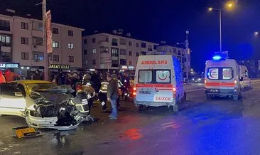 Düzce’nin belalı kavşağında bir kaza daha: 3 yaralı! #duzce