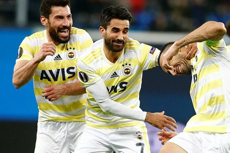 Fenerbahçe taraftarından isyan: ’İnşallah son sezonunuz olur!’