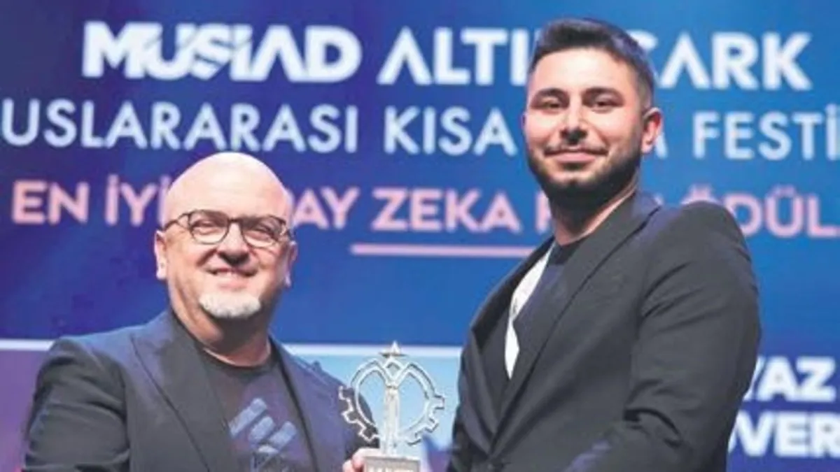 HKÜ’lü genç yönetmenlere çifte ödül HKÜ’lü genç yönetmenlere çifte ödül