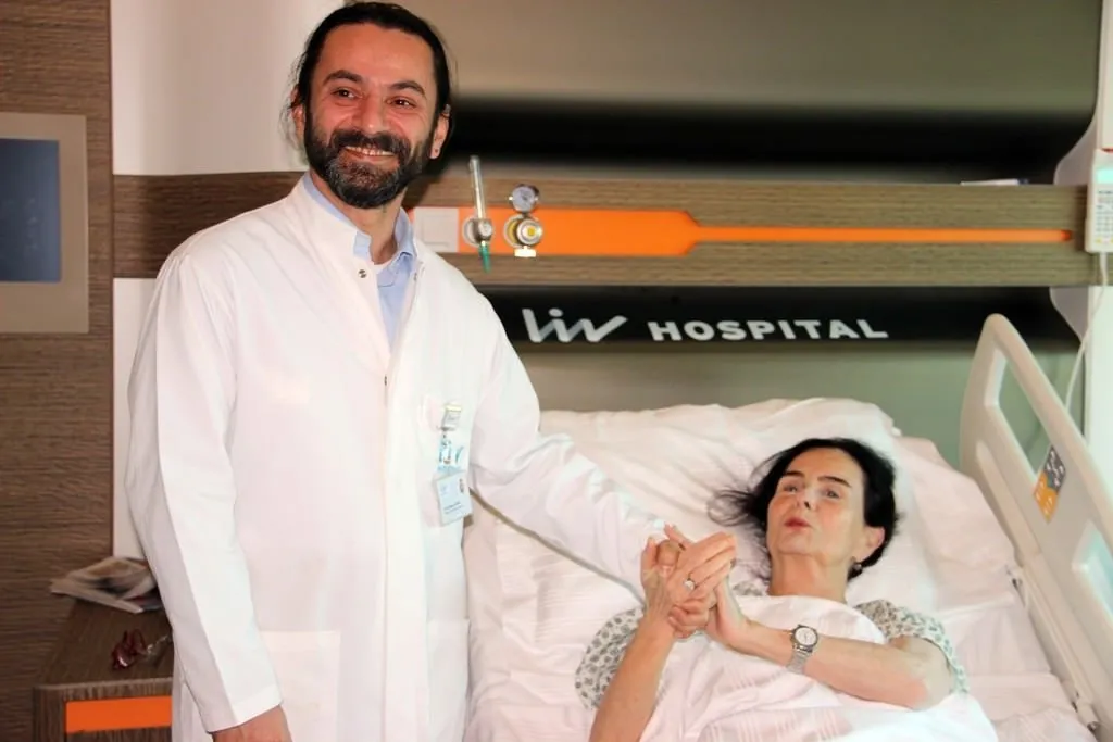 Fatma Girik Hastaneye Kaldirildi Fotohaber Magazin