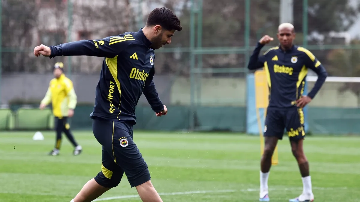 Fenerbahçe’de Beşiktaş derbisi mesaisi sürdü! Fenerbahçe’de Beşiktaş derbisi mesaisi sürdü!