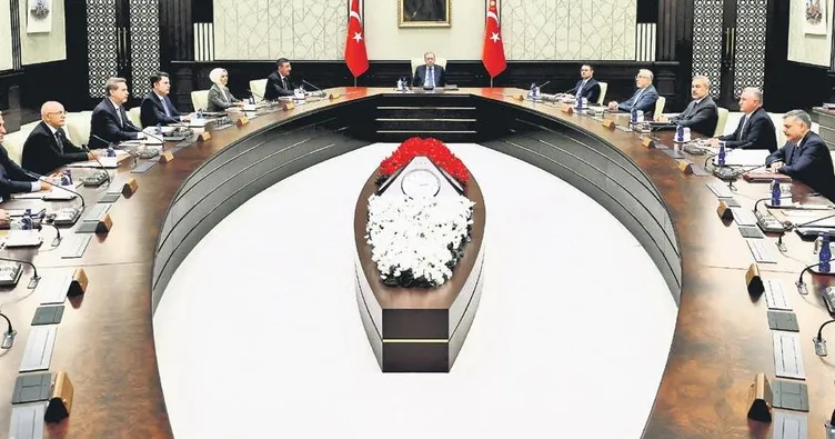 Kabine yoğun gündemle toplanıyor