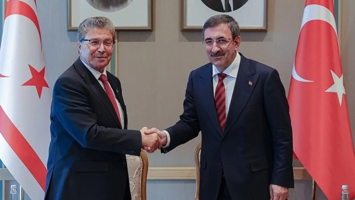 Cumhurbaşkanı Yardımcısı Cevdet Yılmaz, KKTC Başbakanı Ünal Üstel ile görüştü