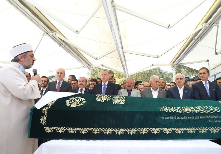 Şule Yüksel Şenler son yolculuğuna uğurlandı