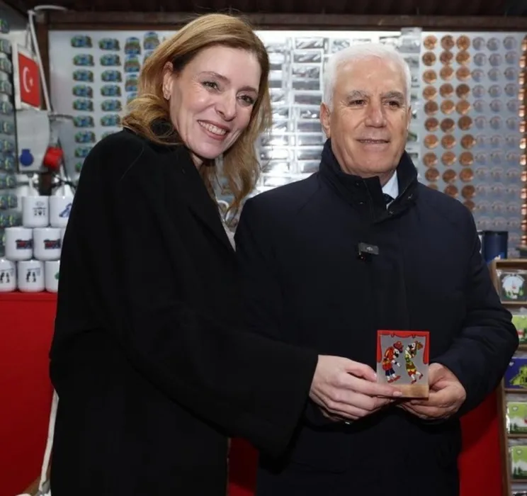 SON DAKİKA… Bursa’da milyarlık rantın perde arkası! Rüşvet dairesi gizlenmesi için yeğene devrildi: Kamu alanları ranta açıldı!