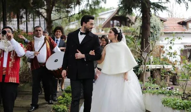 Seviyor Sevmiyor 26.Son Bölüm Tamamı izle!