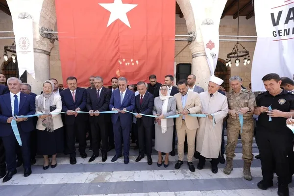 hayati-yazici-gaziantepte-konut-anahtari-dagitti-1786110772666.jpg