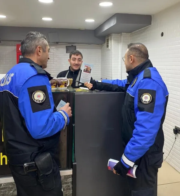 kirikkale-polisi-uyariyor-guvenliginiz-parmak-ucunuzda-1736346439869.jpg