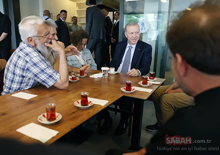 Başkan Erdoğan’dan sürpriz ziyaret: Vatandaşlarla bir araya geldi, sohbet etti