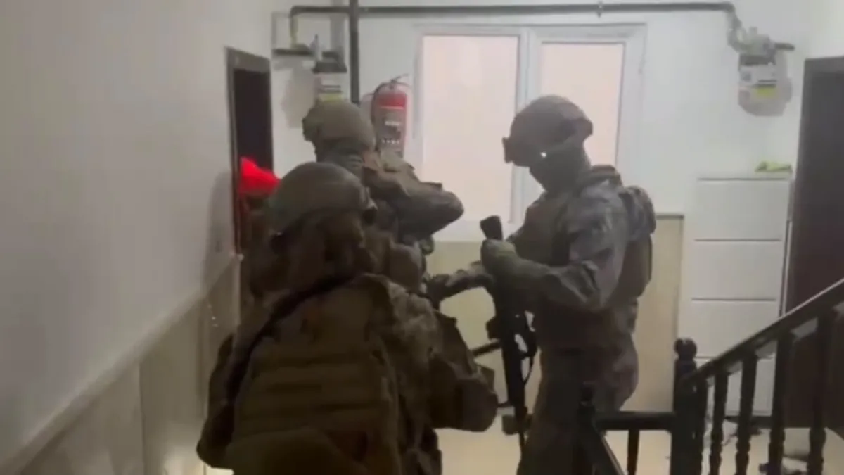 Başkent NATO operasyonlarında 46 şüpheli yakalandı Başkent NATO operasyonlarında 46 şüpheli yakalandı