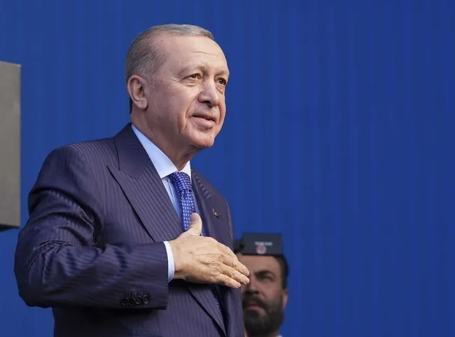 baskan-erdogandan-ak-partinin-25-kurulus-yil-donumu-makalesi-turkiye-gelecegini-kendi-iradesiyle-sekillendiren-1786705421978.jpg