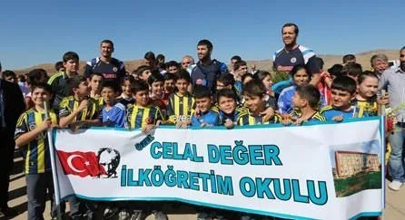 Fenerbahçe Ülker'e, Siirt'te coşkulu karşılama