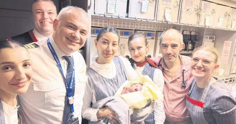 THY uçağında doğum sürprizi