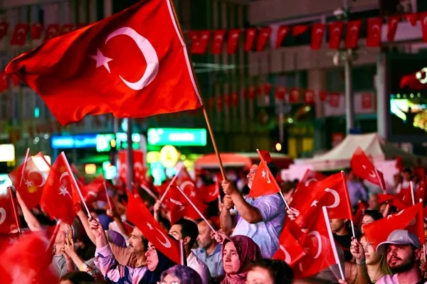 antalya-tek-yurek-1784202043447.jpg