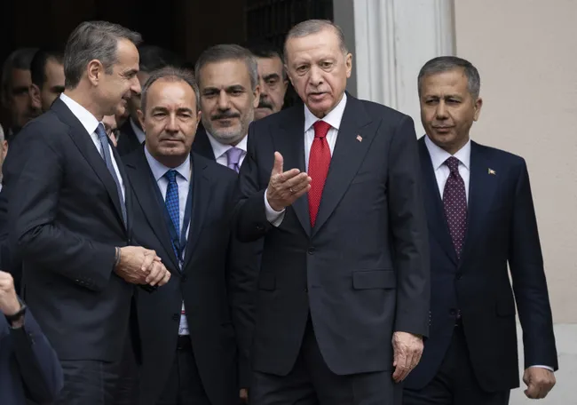 yunan-basininda-baskan-erdogan-yankisi-atina-ziyaretini-tarihi-olarak-nitelendirdiler-1701977824637.jpg Yunan basınında Başkan Erdoğan yankısı: Atina ziyaretini tarihi olarak nitelendirdiler