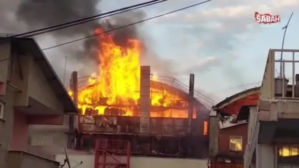 Sultanbeyli’de 4 katlı fabrika alev alev yanıyor | Video