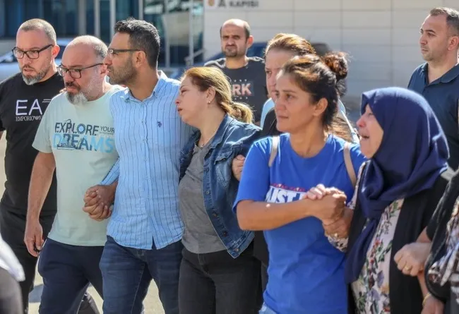 son-dakika-mahmut-yagiz-balci-ve-ada-kayahan-kurtarilamamisti-elektrikli-scooter-kazasinda-carpici-detaylar-1667724301056.jpg