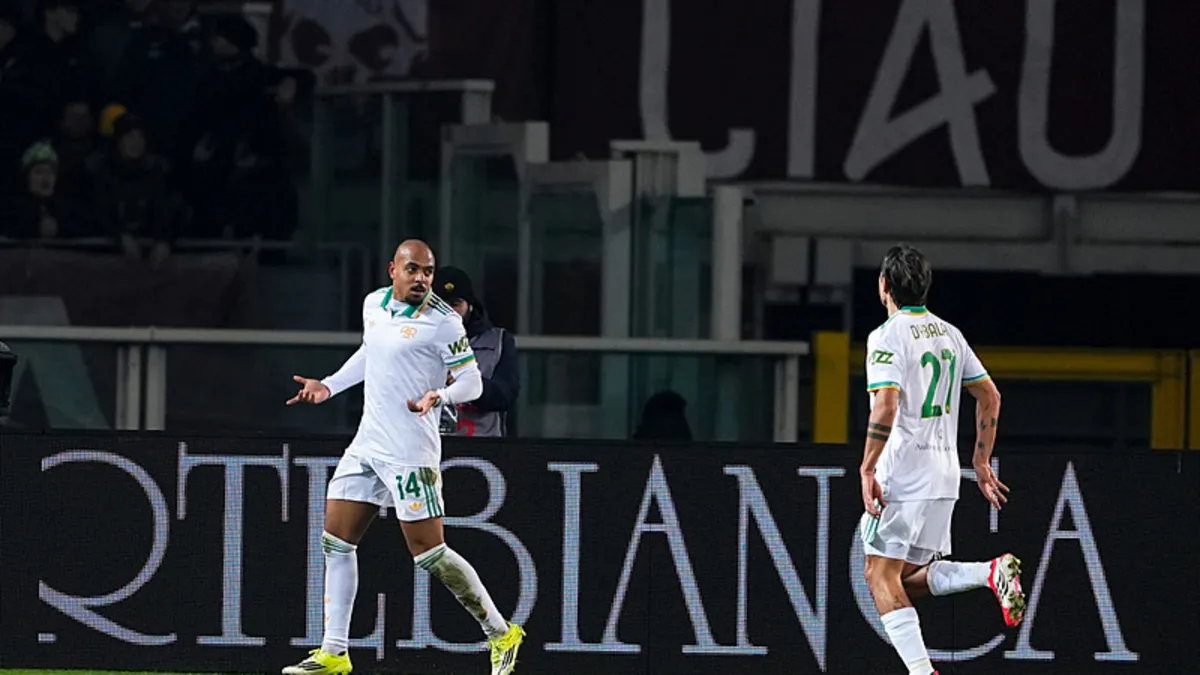 Roma, Torino engelini 2 golle geçti!