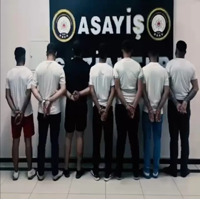 cinayeti-isledikten-sonra-yemek-yemisler-1780386399494.jpg