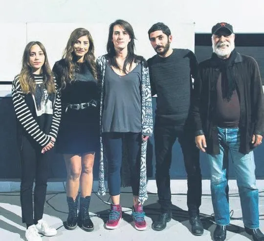 Cesur Yonetmen Cesur Oyuncu Birlesimi Toz Funda Karayel