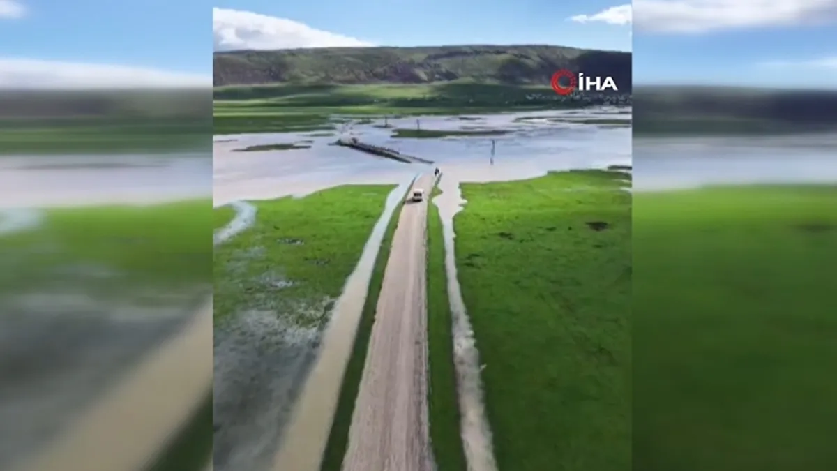 Muş’ta şiddetli yağış sonrası köy sular altında kaldı